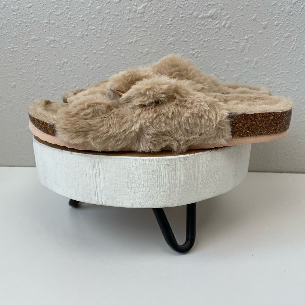 NWOT Fitory Faux Fur Slipper Sandals Size 7